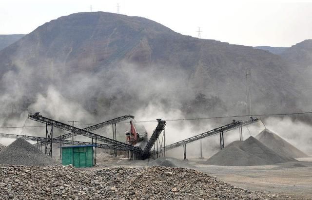 環保督查這么嚴，砂石廠粉塵彌漫怎么辦?超實用的除塵措施來了!